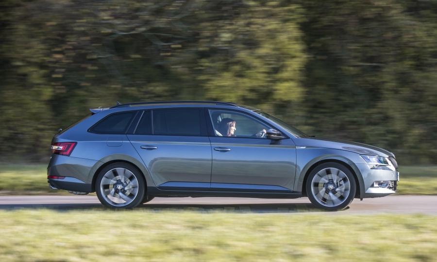  Skoda Superb Wagon 4x4 SportLine 2016 года  (UK) (фото 21 из 24)